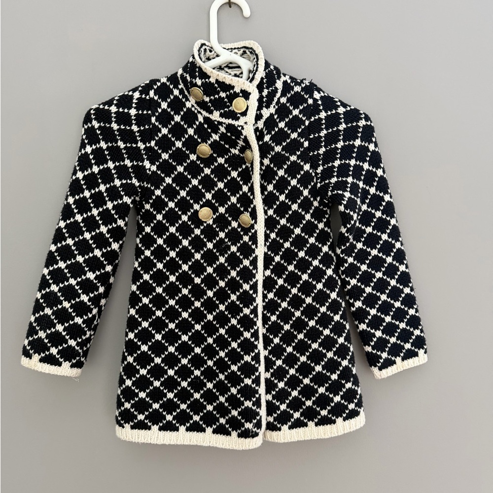 Size 6X Kids Max Studio Stylish Black and White Sweater Coat